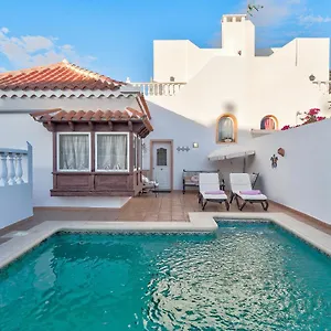 https://marvelous-holiday-home-villa-la-caleta.in-canary-islands.com